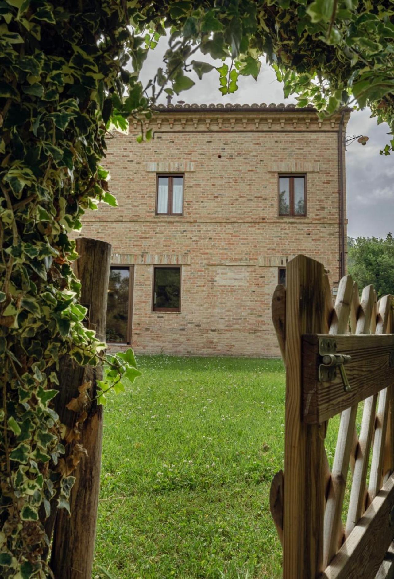 Tenuta Gran Bosco Loro Piceno Buitenkant foto