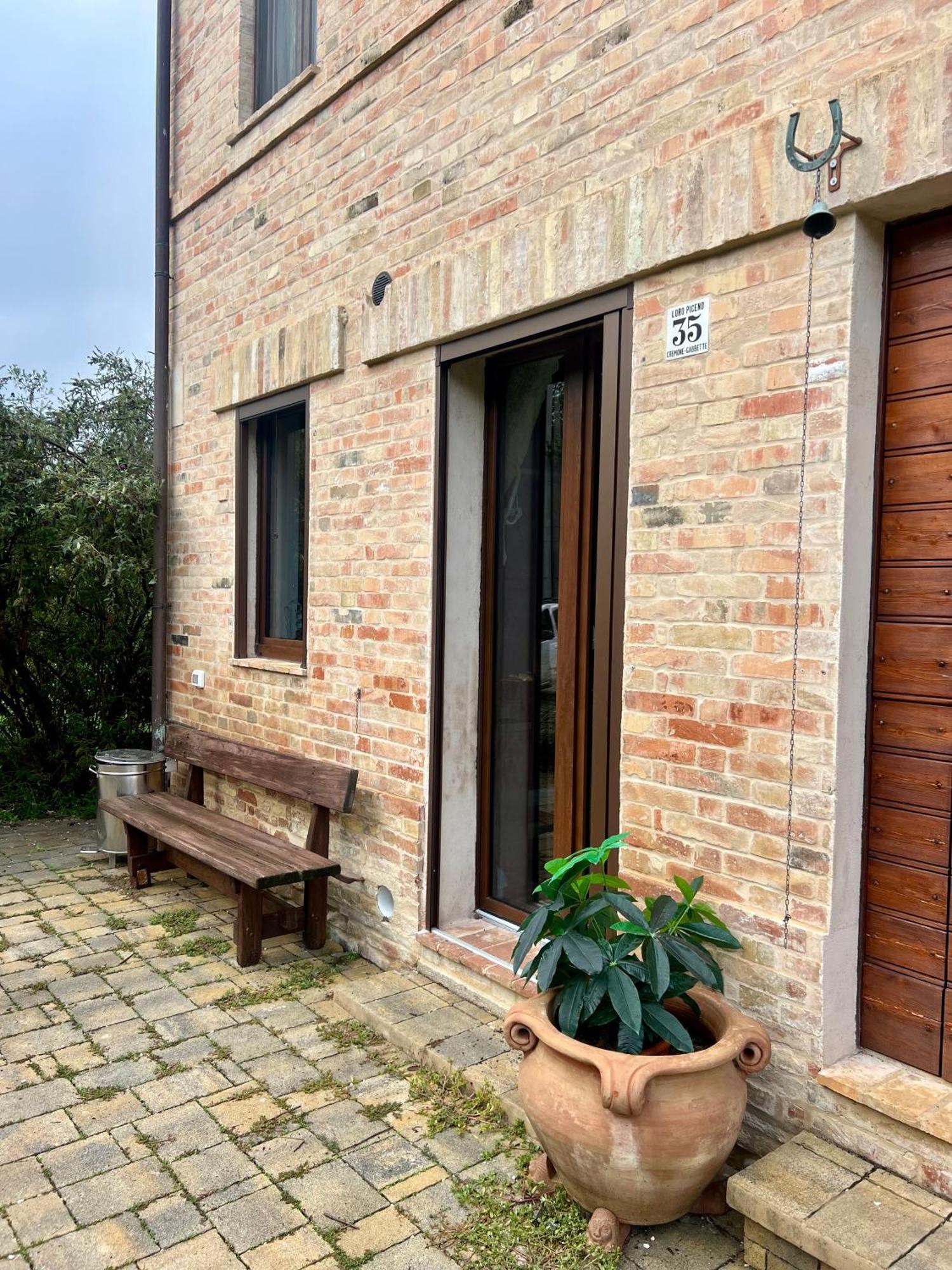 Tenuta Gran Bosco Loro Piceno Buitenkant foto